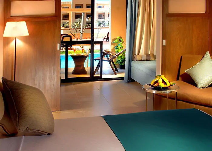 Coral Sea Aqua Club 4*