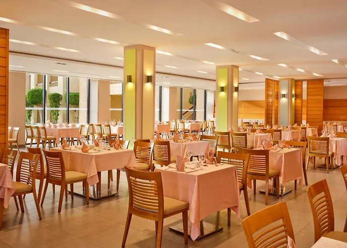 Coral Sea Aqua Club Szálloda Sarm es-Sejk