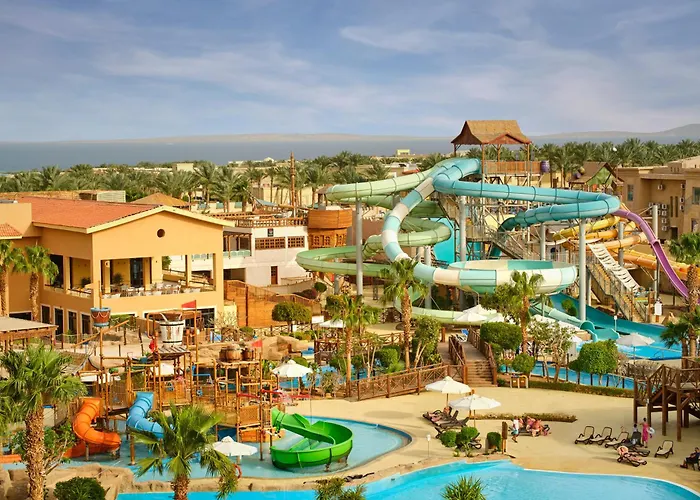Coral Sea Aqua Club 4*