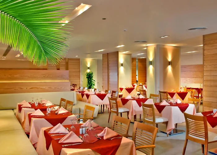 Coral Sea Aqua Club Szálloda Sarm es-Sejk
