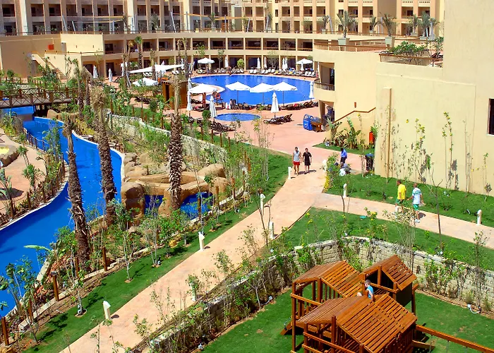 Coral Sea Aqua Club Szálloda 4*