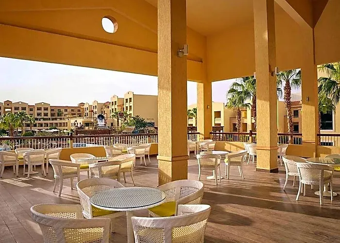 Coral Sea Aqua Club Hotel 4*