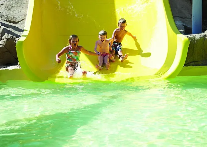 Coral Sea Aqua Club 4*