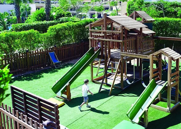 Coral Sea Aqua Club 4*
