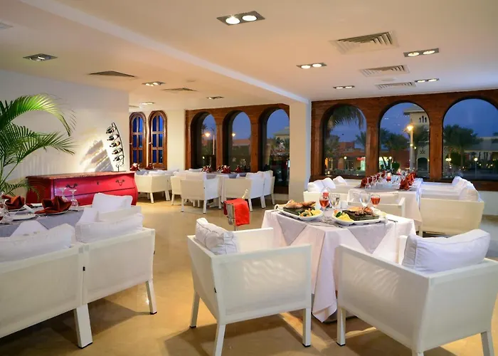 Coral Sea Aqua Club